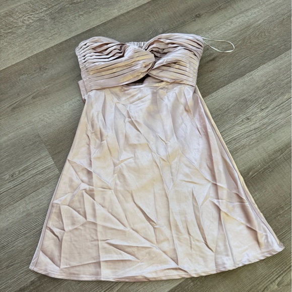 Princess Polly Dresses & Skirts - Brand new princess polly dress